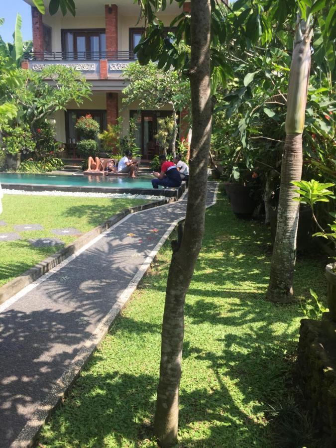 Umah Dangin Guest House Ubud Exteriör bild